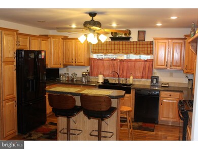 300 Winterset Rd, Garnet Valley, PA 19060 - photo 4