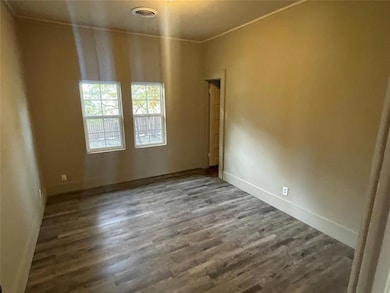 220 N 8th St, Clinton, OK 73601 - photo 5