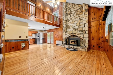 277 Country Ln, Newland, NC 28657 - photo 2