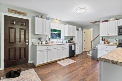 4 E Shore Rd_104