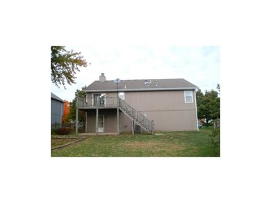 103 W Calico Dr, Raymore, MO 64083 - photo 2