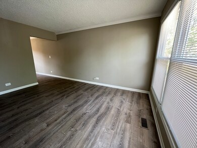 3621 Tamarind Ln, Hazel Crest, IL 60429 - photo 2