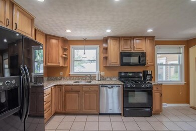 6 Rancourt St, Nashua, NH 03064 - photo 5