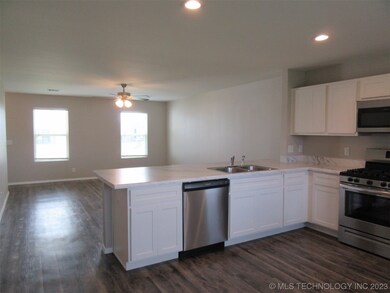 unlisted-address, Broken Arrow, OK 74012 - photo 4