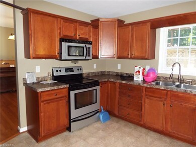 492 Skycrest Country Rd, Asheboro, NC 27205 - photo 4