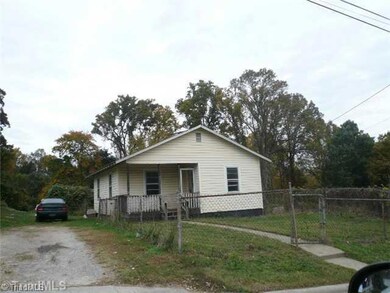 216 Lytle St, Reidsville, NC 27320 - photo 2