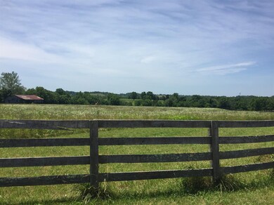 659 Sarah Blake Ln, Versailles, KY 40383 - photo 2