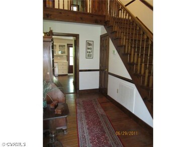 Foyer - 2 story foyer welcomes guests