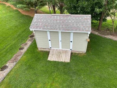 6300 Palmetto Cir SW, Cedar Rapids, IA 52404 - photo 5