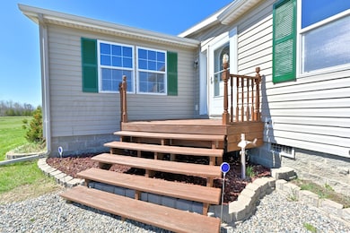 FRONT ENTRY DECK
