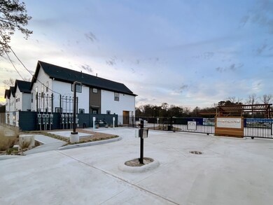 1211 Highland Square Ln, Houston, TX 77091 - photo 7