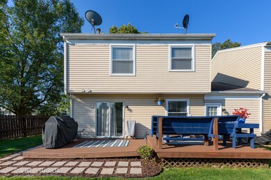 1130 Perry Dr, Algonquin, IL 60102 - photo 2