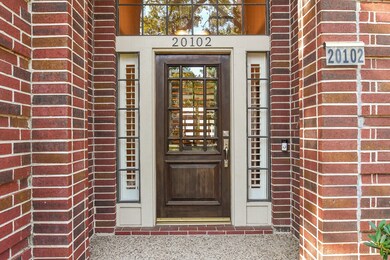 Warm, inviting luxury home close to energy corrido