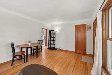 2542 4th Ave E, Saint Paul, MN 55109 - photo 6