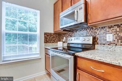 15770 Widewater Dr, Dumfries, VA 22025 - photo 3