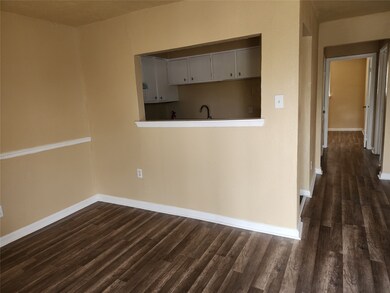 4311 Yellowstone Blvd unit 8, Houston, TX 77021 - photo 2