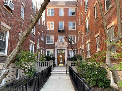 285 Harvard St unit 410, Cambridge, MA 02139 - photo 2