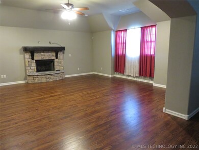 Beautiful hardwoods, high ceilings and stacked sto