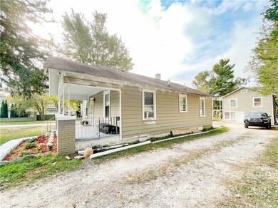 Driveway off Haywood Rd