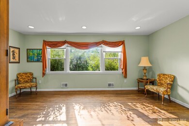 20 Valley Vale Dr, Old Bridge, NJ 08857 - photo 3