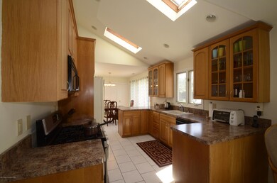 23 Philips Mill Dr, Middletown, NJ 07748 - photo 7