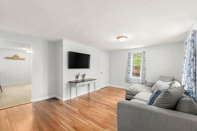 642 Quaker St, Northbridge, MA 01534 - photo 5