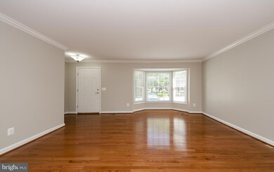 10620 Alison Dr, Burke, VA 22015 - photo 5