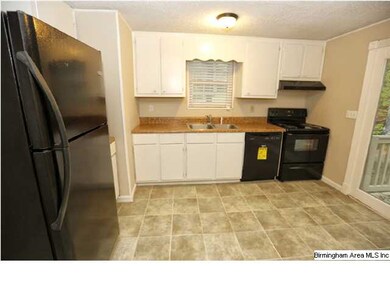 Spacious Kitchen with new appliances including Ref