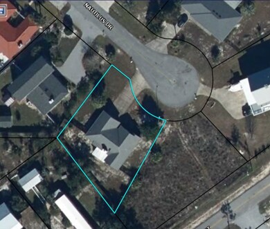 706 Nautilus Dr, Port Saint Joe, FL 32456 - photo 4