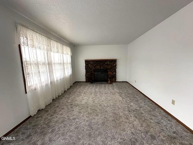 1301 15th St SW, Jamestown, ND 58401 - photo 7