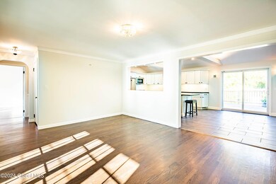 241 Osborne Rd, Albany, NY 12205 - photo 5