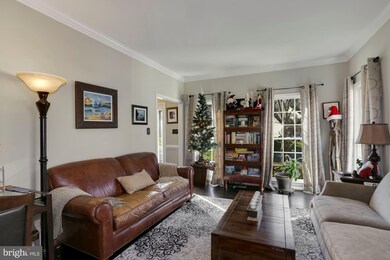 7903 Hollington Place, Fairfax Station, VA 22039 - photo 5