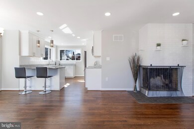 10216 Duvawn Place, Silver Spring, MD 20902 - photo 2