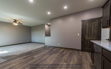 1038 Vandervoort Ave, Grand Island, NE 68801 - photo 6