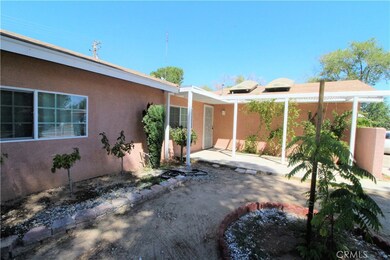 14236 Arrowhead Dr, Victorville, CA 92395 - photo 2