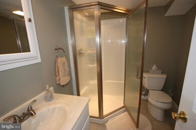 1618 Glen Keith Blvd, Towson, MD 21286 - photo 4