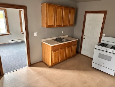 122 Willow St, Meriden, CT 06450 - photo 6