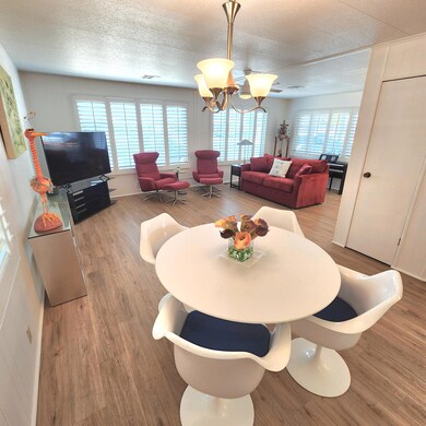 Living/Dining Area