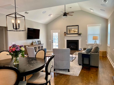 60B5F003-D5EF-4EFA-A724-8D33442D1A5D_1_2