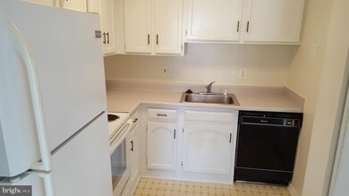 8641 Sacramento Dr unit D, Alexandria, VA 22309 - photo 2