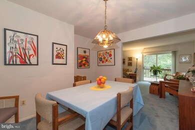 2145 Chapel Valley Ln, Lutherville Timonium, MD 21093 - photo 3