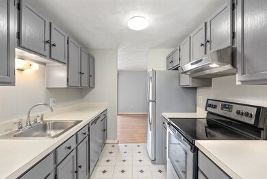 7 Patrick Rd unit 7, Tewksbury, MA 01876 - photo 3