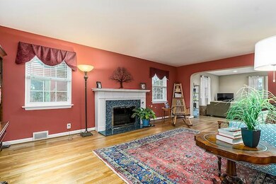 1939 Wyandotte Rd, Columbus, OH 43212 - photo 2