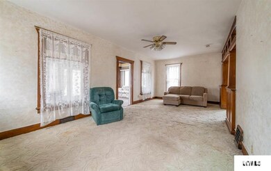 427 Wyatt Ave, Lincoln, IL 62656 - photo 5