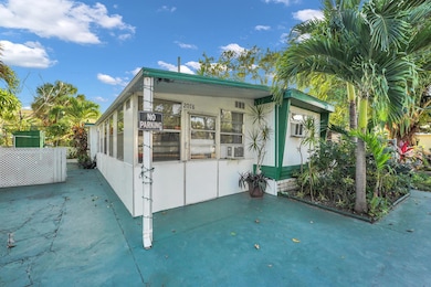 2078 NE 135th Ln, North Miami Beach, FL 33181 - photo 2