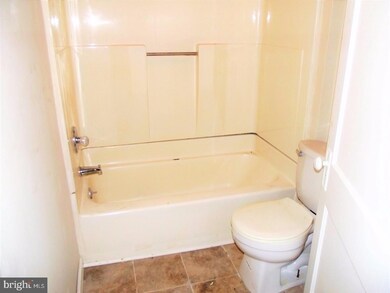 2214 N Pine St, Wilmington, DE 19802 - photo 4