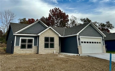 1318 Kristie Cir, Excelsior Springs, MO 64024 - photo 2