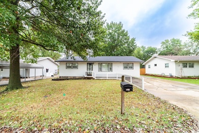 120 Adams St, Centralia, MO 65240 - photo 2