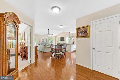 568 Hawk Hill Dr, Prince Frederick, MD 20678 - photo 3