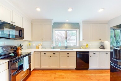 108 Uxbridge St, Cranston, RI 02920 - photo 6